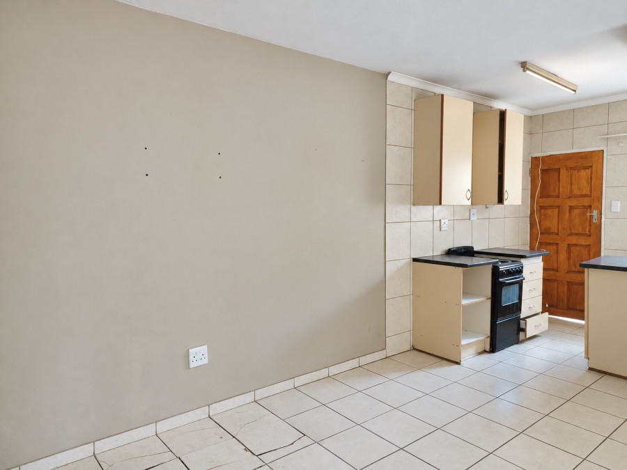 2 Bedroom Property for Sale in Oos Einde North West